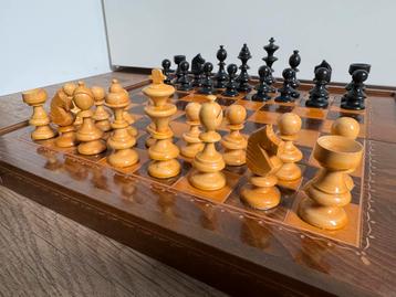 Luxe houten schaakspel, inklapbaar beschikbaar voor biedingen