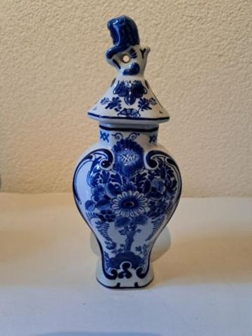 Delft Blauw Vaasje  beschikbaar voor biedingen