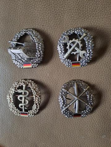 kaveltje baretemblemen Bundeswehr Duitsland ( 4 stuks) beschikbaar voor biedingen