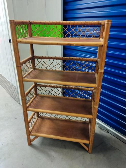 Vintage rotan Boekenrek / Stellingkast 4 planken. 2 keer, Huis en Inrichting, Woonaccessoires | Wandplanken en Boekenplanken, Gebruikt