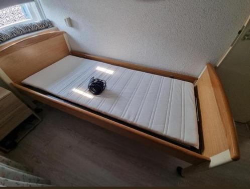 Avek spiraalbodem - 1-persoonsbed + Elektrisch verstelbaar, Huis en Inrichting, Slaapkamer | Bedden, Gebruikt, Eenpersoons, 90 cm