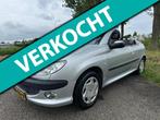 Peugeot 206 CC 2.0-16V|rijdt super|nieuw apk|leder, 136 pk, Gebruikt, Zwart, 4 cilinders