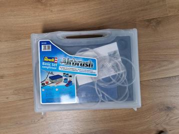 Revel Airbrush Set Basic, met compressor beschikbaar voor biedingen
