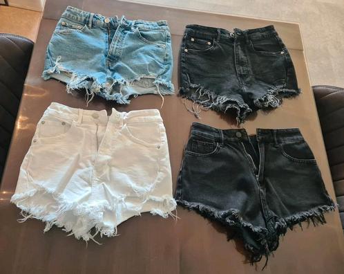 Pakketje van 4 korte spijkerbroeken dames maat XS/34, Kleding | Dames, Dames-kledingpakketten, Zo goed als nieuw, Maat 34 (XS) of kleiner