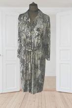 Jurk K-Design xl, K-design, Maat 46/48 (XL) of groter, Zo goed als nieuw, Onder de knie