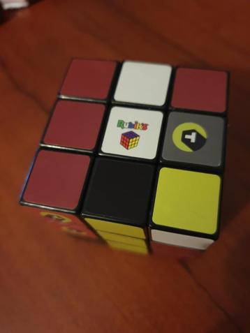 Rubiks Cube Tweakers verzamelobject beschikbaar voor biedingen