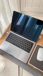 MacBook Pro 2018 (13 inch) | 8 GB | Touch Bar | Magic Mouse, MacBook, Zo goed als nieuw, 2 tot 3 Ghz, 8 GB