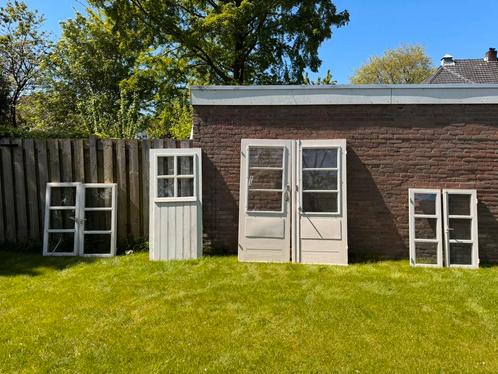 Vintage ramen en deuren uit jaren ’60/’70 voor tuinhuis, Doe-het-zelf en Verbouw, Kozijnen en Schuifpuien, Zo goed als nieuw, Raamkozijn