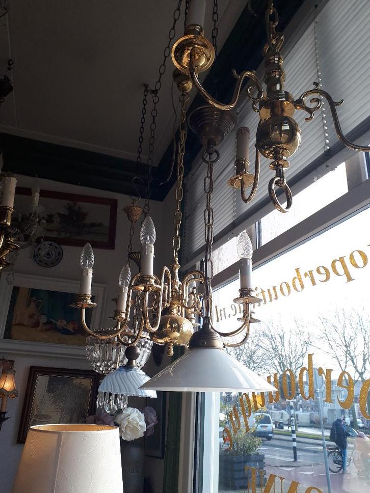 Hanglamp Melkglas kap aan ijzeren sierlijke schakelketting, Huis en Inrichting, Lampen | Hanglampen, Gebruikt, Minder dan 50 cm