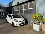 Toyota Aygo  1.0 - 12v wit 3-deurs airco 180 DKM comfort LM, Auto's, Zwart, Metallic lak, Wit, Bedrijf