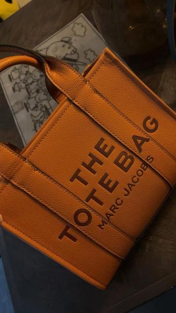 Marc Jacobs The Tote Bag - bruin beschikbaar voor biedingen