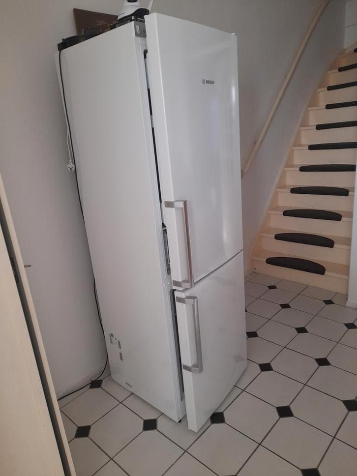 BOSCH KGE36EWCP EXCLUSIV WIT KOEL VRIESCOMBINATIE, Witgoed en Apparatuur, Koelkasten en IJskasten, Nieuw, Met aparte vriezer, 200 liter of meer