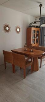 Complete eethoekset – massief hout met rotan stoelen & vitri, Ophalen of Verzenden, Gebruikt, 4 tot 6 stoelen
