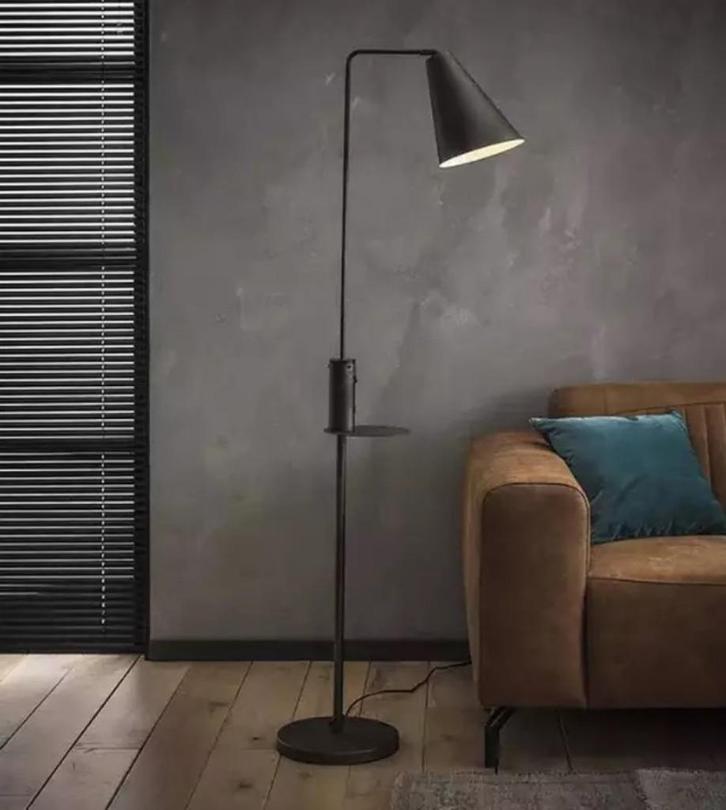 Vloerlamp USB oplader / Charcoal, Huis en Inrichting, Lampen | Vloerlampen, Nieuw, 150 tot 200 cm, Metaal, Ophalen of Verzenden
