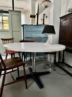 Opknapper: Pastoe ronde eettafel, vintage design, space age, Huis en Inrichting, Tafels | Eettafels, Ophalen, Gebruikt, Rond, 100 tot 150 cm