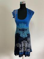J92 - Blauw-zwarte Desigual jurk maat M valt als S (1), Maat 38/40 (M), Blauw, Ophalen of Verzenden, Zo goed als nieuw