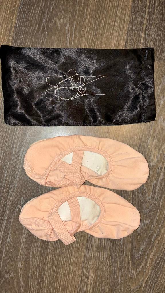 Ballet schoenen maat 37 + atlaszakje, Verzenden, Zo goed als nieuw, Schoenen