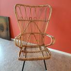 Vintage rotan rohe stoel met hoge rugleuning., Huis en Inrichting, Stoelen, Ophalen, Gebruikt, Bruin, Eén