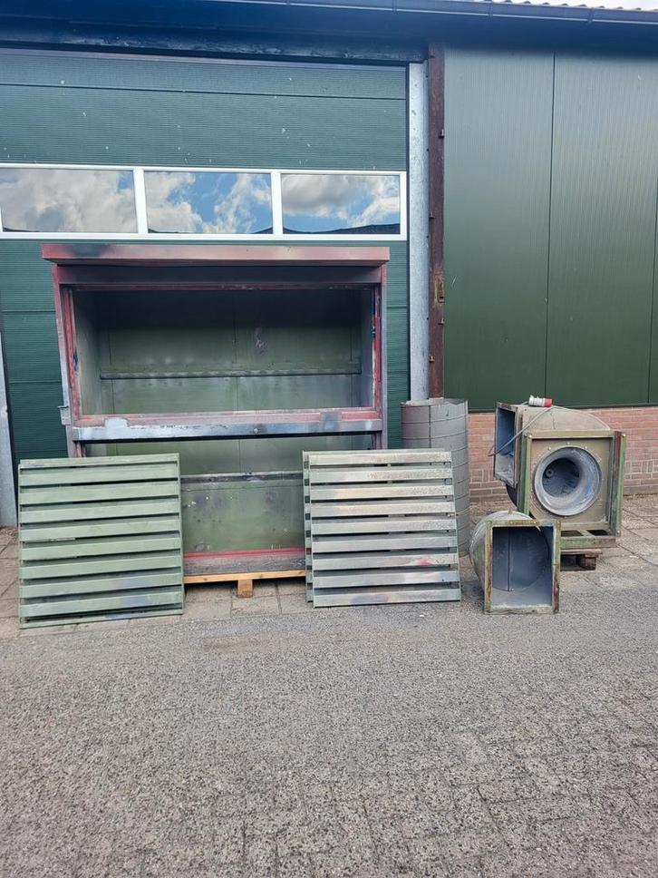 Afzuigwand / spuitwand / droogwand, Doe-het-zelf en Verbouw, Ventilatie en Afzuiging, Zo goed als nieuw, Afzuiger, Ophalen