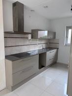 Keuken bruin/beige (ophalen in Almere), Ophalen, Gebruikt