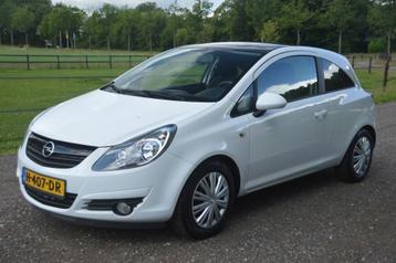 Opel Corsa 1.4-16V 111 Edition Wit 2010 Airco APK April 2026 beschikbaar voor biedingen