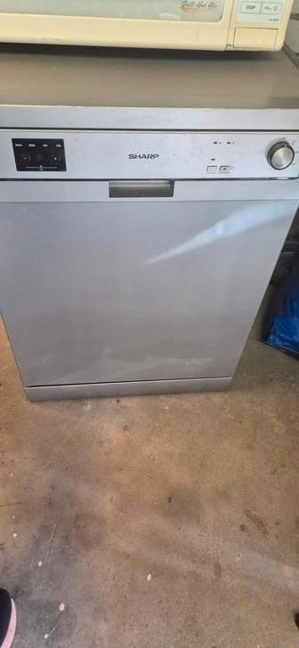 Losse vaatwasmachine in goede staat beschikbaar voor biedingen
