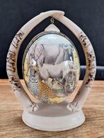 vintage kitschy Afrika souvenir big five op struisvogelei, Ophalen of Verzenden