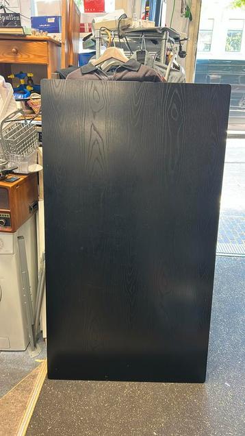 Te koop eettafel 90x160 cm beschikbaar voor biedingen