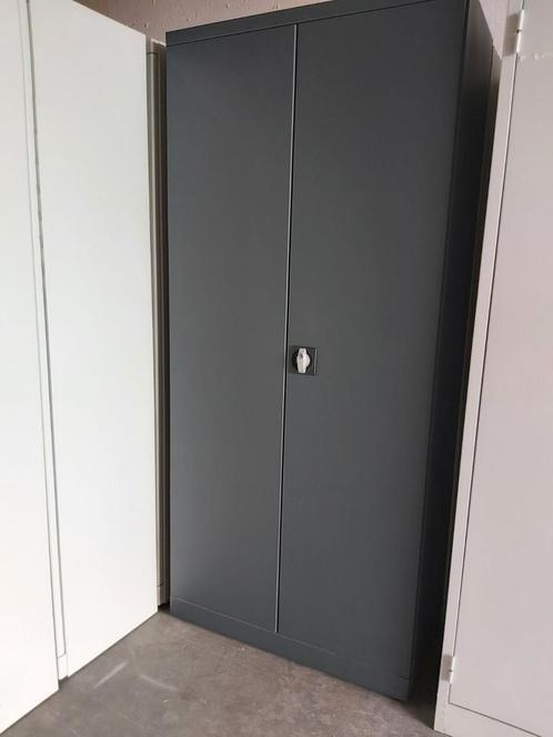 Nieuwstaat 2-deurs archiefkast, Huis en Inrichting, Kasten | Roldeurkasten en Archiefkasten, Zo goed als nieuw, 150 tot 200 cm