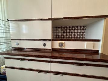 Vintage keukenkast uit de jaren 70 beschikbaar voor biedingen