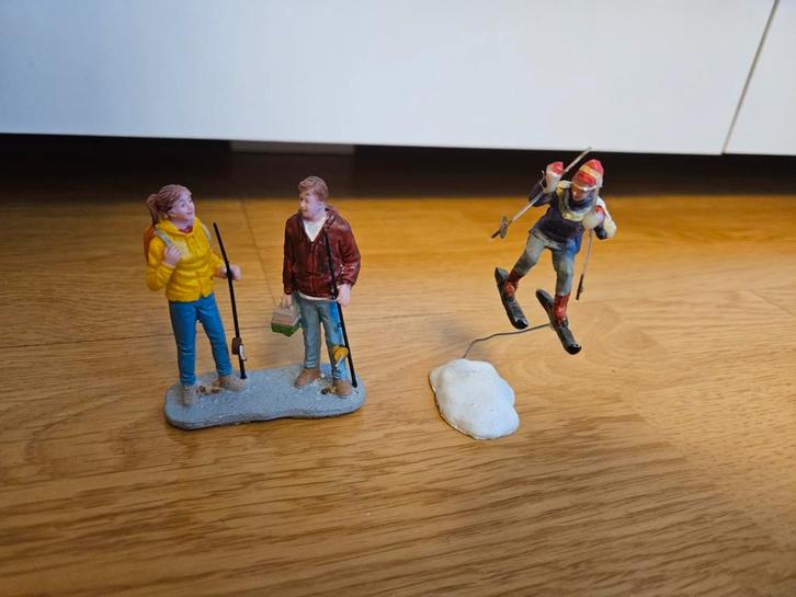 Lemax poppetjes ski poppetjes, Diversen, Kerst, Gebruikt, Ophalen of Verzenden