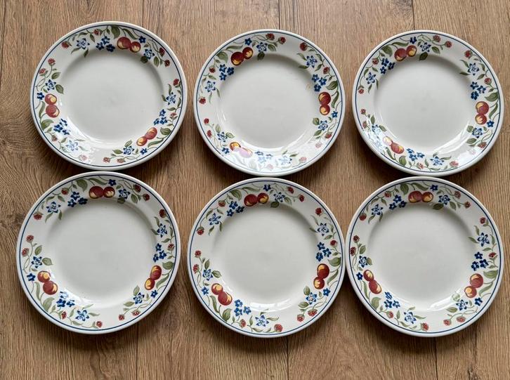 6 stevige ontbijtbordjes van Churchill England. Nieuw staat, Antiek en Kunst, Antiek | Servies los, Ophalen of Verzenden