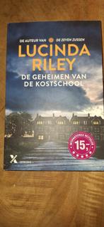 Lucinda Riley - De Geheimen, Boeken, Ophalen of Verzenden, Zo goed als nieuw, Lucinda Riley