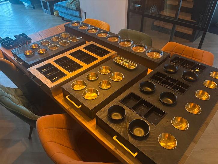 Zwart-Gouden Tapasschaal / Hapjesplank. Feestje, borrel., Huis en Inrichting, Keuken | Servies, Gebruikt, Schaal of Schalen, Overige stijlen