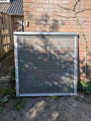 Velux insectenhor 114x118 beschikbaar voor biedingen