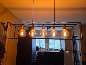 Hang lamp beschikbaar voor biedingen