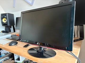 LG Flatscreen Monitor Full HD 22 inch HDMI beschikbaar voor biedingen