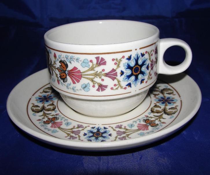 Villeroy&Boch Luxembourg Château kop en schotel, Huis en Inrichting, Keuken | Servies, Zo goed als nieuw, Kop(pen) en/of Schotel(s)