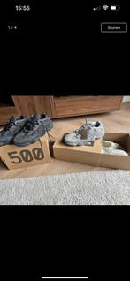 Te koop 2 paar yeezy 500, Overige kleuren, Nieuw, Ophalen of Verzenden, Sneakers of Gympen