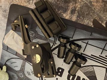 GR Holster & GP100 Speedloaders + Houder beschikbaar voor biedingen