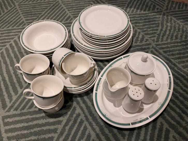 Serviesset Burlington, Huis en Inrichting, Keuken | Servies, Overige stijlen, Porselein, Ophalen