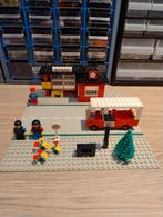 Lego Classic Town - Busstation (379), Kinderen en Baby's, Speelgoed | Duplo en Lego, Ophalen of Verzenden, Gebruikt, Complete set