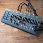 Roland SH-01A (SH-101) Boutique Soundmodule, Muziek en Instrumenten, Synthesizers, Roland, Zo goed als nieuw, Met midi-aansluiting