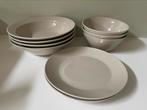 IKEA servies beige, ontbijtbordjes, pastabordjes, schaaltje,, Huis en Inrichting, Keuken | Servies, Ophalen of Verzenden, Zo goed als nieuw