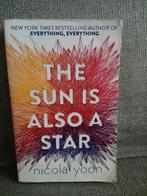 Boek ' The sun is also a star', Ophalen of Verzenden, Zo goed als nieuw