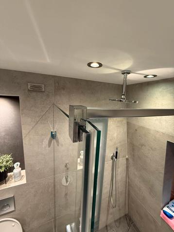 Stabilisatiebeugel (muur/glas) voor 6-8mm glasdikte beschikbaar voor biedingen
