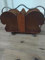 Een ouderwetse kranten/lectuurbak denk jaren 50 of 60, Ophalen of Verzenden