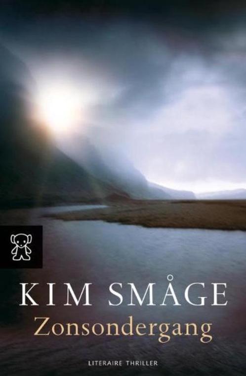 "Zonsondergang",  schrijfster Kim Smage, Boeken, Thrillers, Zo goed als nieuw, Scandinavië, Ophalen of Verzenden