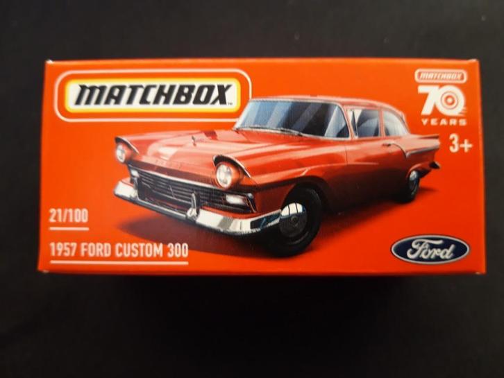 Matchbox Ford Custom 700 ’57 - 70 ann serie, Hobby en Vrije tijd, Modelauto's | Overige schalen, Nieuw, Auto, Ophalen of Verzenden