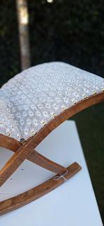 Vintage Schommel Voetenbankje met nieuwe stoffering, Huis en Inrichting, Hout, Gebruikt, Vintage, Vintage